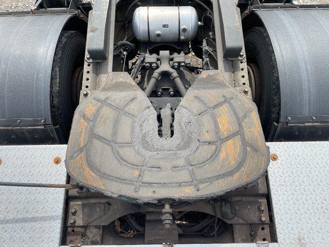 日野プロフィアトレーラーヘッド（トラクターヘッド）大型（10t）[写真10]