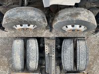 日野プロフィアトレーラーヘッド（トラクターヘッド）大型（10t）[写真15]