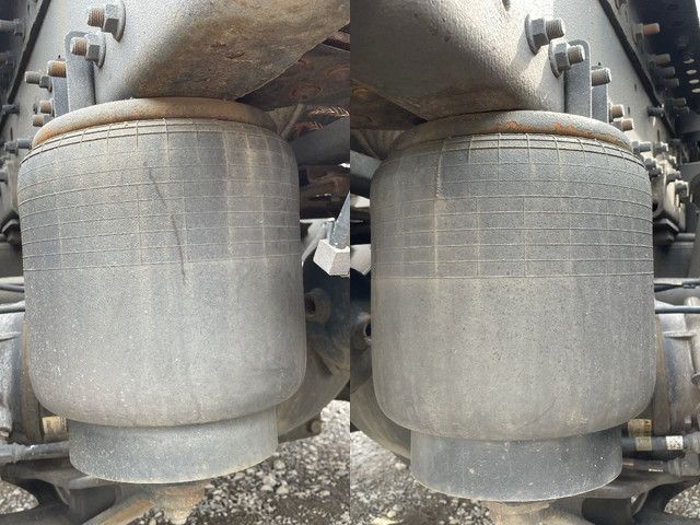 日野プロフィアトレーラーヘッド（トラクターヘッド）大型（10t）[写真17]