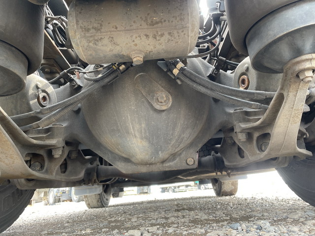 日野プロフィアトレーラーヘッド（トラクターヘッド）大型（10t）[写真18]