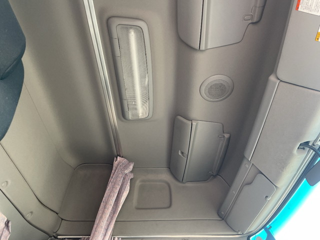 日野プロフィアトレーラーヘッド（トラクターヘッド）大型（10t）[写真28]