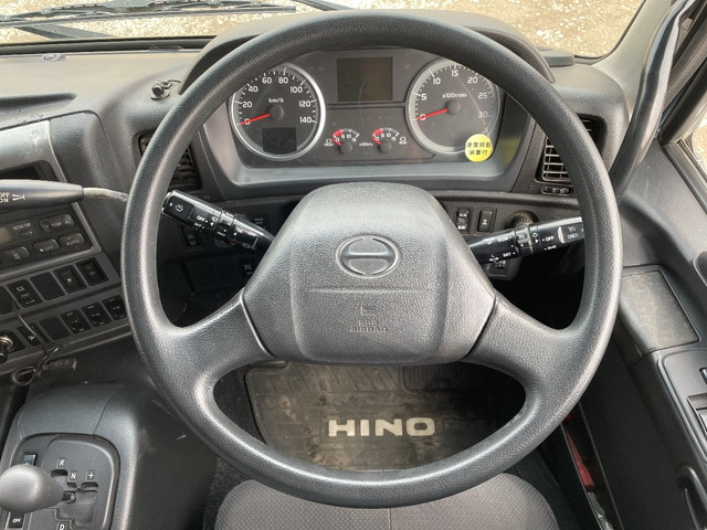 日野プロフィアトレーラーヘッド（トラクターヘッド）大型（10t）[写真29]