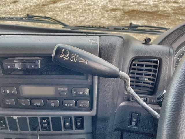 日野プロフィアトレーラーヘッド（トラクターヘッド）大型（10t）[写真36]