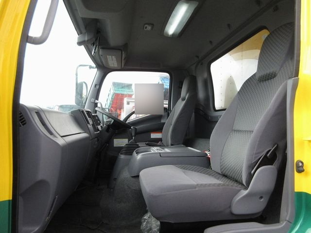 いすゞフォワードアルミバン中型（4t）[写真29]