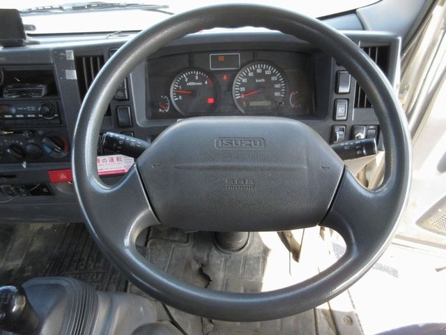 いすゞエルフクレーン3段小型（2t・3t）[写真28]