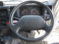 いすゞエルフクレーン3段小型（2t・3t）[写真28]