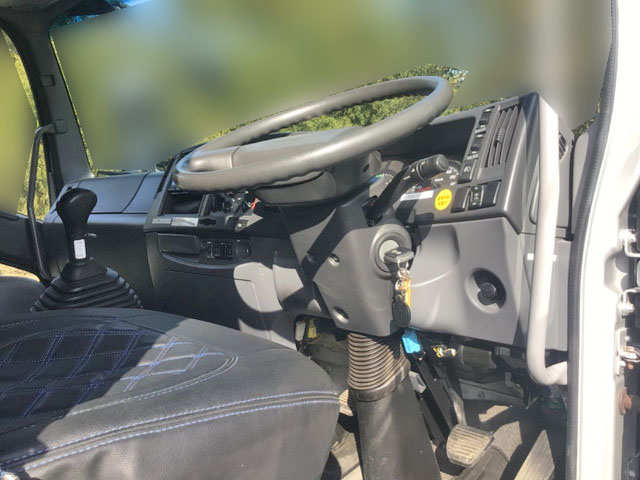 いすゞフォワードセルフクレーン4段増トン（6t・8t）[写真32]