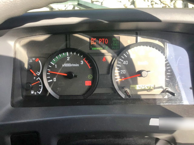 いすゞフォワードセルフクレーン4段増トン（6t・8t）[写真37]