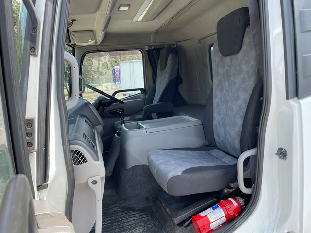 UDトラックスコンドル冷凍車（冷蔵車）増トン（6t・8t）[写真29]