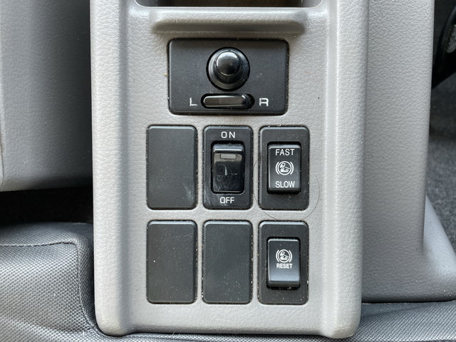 UDトラックスコンドル冷凍車（冷蔵車）増トン（6t・8t）[写真38]