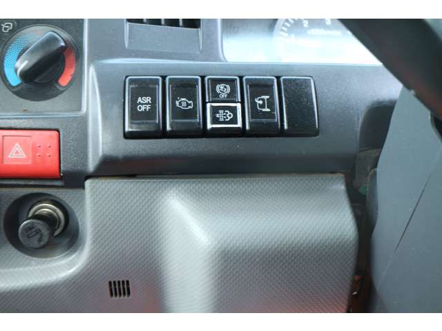 いすゞエルフダンプ小型（2t・3t）[写真31]