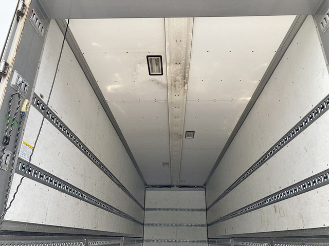 UDトラックスクオンパネルウイング大型（10t）[写真12]