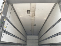 UDトラックスクオンパネルウイング大型（10t）[写真12]