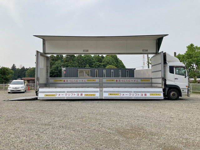 UDトラックスクオンパネルウイング大型（10t）[写真07]