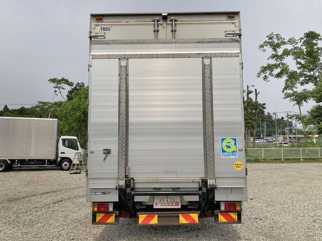 UDトラックスクオンパネルウイング大型（10t）[写真09]