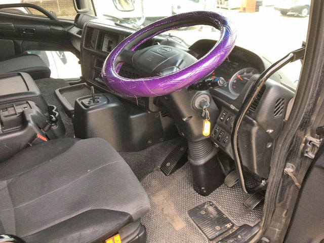 日野プロフィアアルミウイング大型（10t）[写真34]