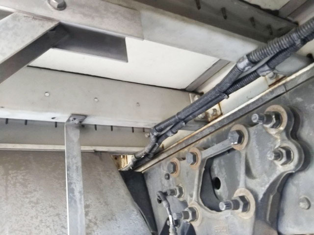 UDトラックスクオンパネルウイング大型（10t）[写真14]