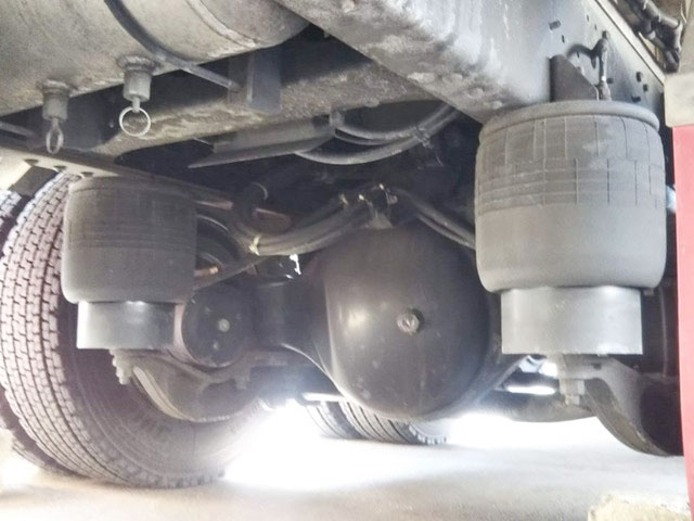 UDトラックスクオンパネルウイング大型（10t）[写真15]