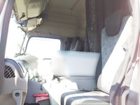 UDトラックスクオンパネルウイング大型（10t）[写真22]