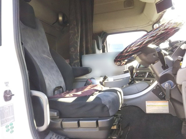 UDトラックスクオンパネルウイング大型（10t）[写真23]