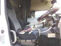 UDトラックスクオンパネルウイング大型（10t）[写真23]