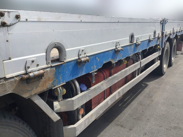 日野プロフィアセルフクレーン4段大型（10t）[写真15]