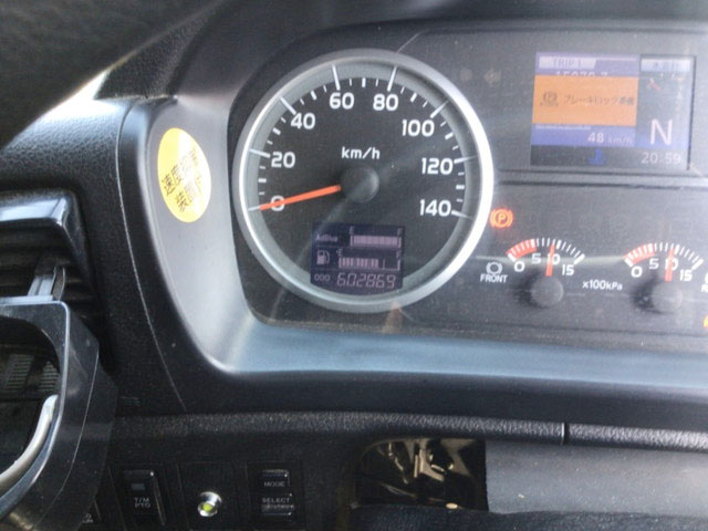 日野プロフィアセルフクレーン4段大型（10t）[写真31]