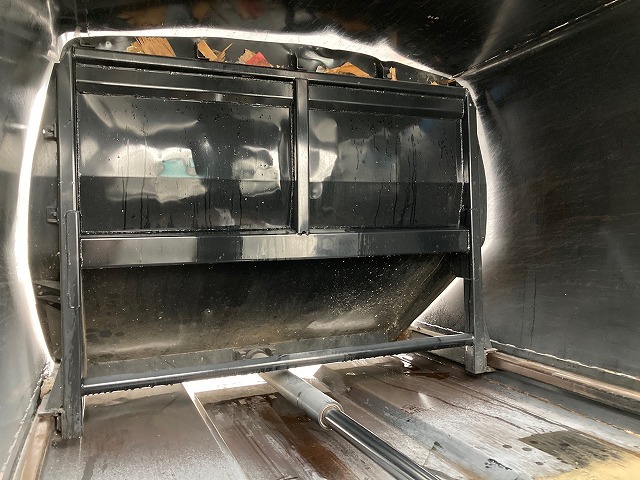 日野デュトロパッカー車（塵芥車）小型（2t・3t）[写真24]