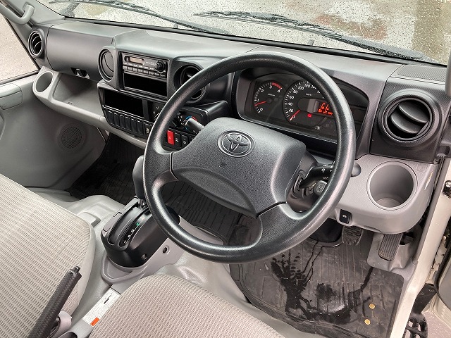 トヨタダイナ平ボディ小型（2t・3t）[写真12]