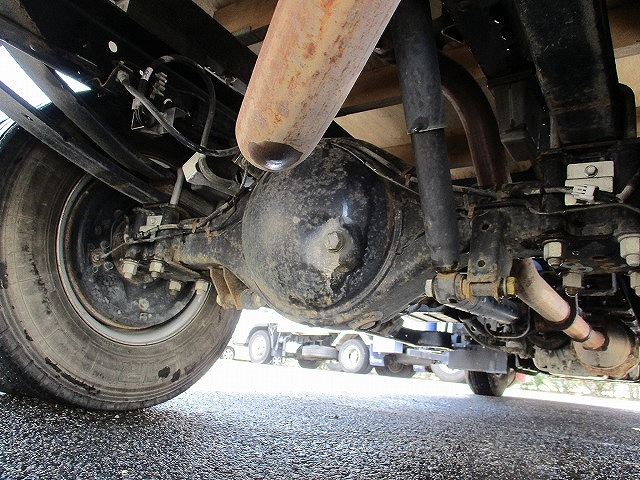 いすゞエルフクレーン3段小型（2t・3t）[写真11]