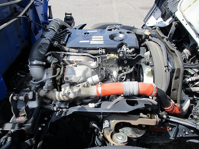 いすゞエルフクレーン3段小型（2t・3t）[写真17]