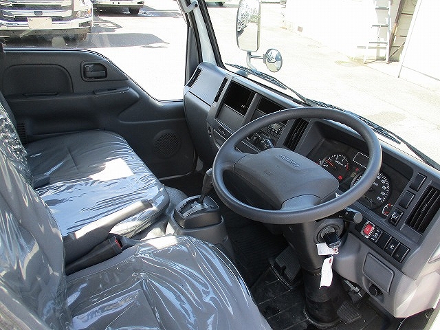 いすゞエルフクレーン3段小型（2t・3t）[写真05]