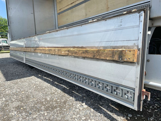 日野レンジャーアルミウイング中型（4t）[写真13]