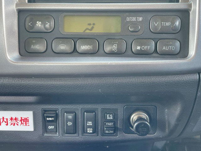 日野レンジャーアルミウイング中型（4t）[写真38]