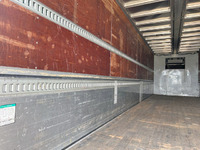 UDトラックスクオン冷蔵冷凍ウイング大型（10t）[写真10]