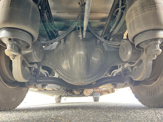 UDトラックスクオン冷蔵冷凍ウイング大型（10t）[写真25]