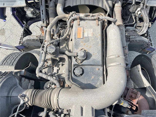 UDトラックスクオン冷蔵冷凍ウイング大型（10t）[写真26]