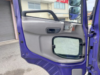 UDトラックスクオン冷蔵冷凍ウイング大型（10t）[写真28]