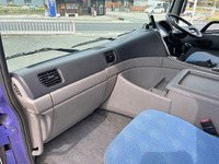 UDトラックスクオン冷蔵冷凍ウイング大型（10t）[写真30]