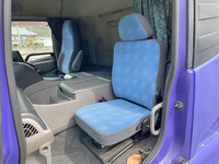 UDトラックスクオン冷蔵冷凍ウイング大型（10t）[写真31]