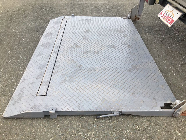 三菱ふそうキャンター冷凍車（冷蔵車）小型（2t・3t）[写真17]