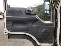 いすゞエルフダブルキャブ（Wキャブ）小型（2t・3t）[写真21]