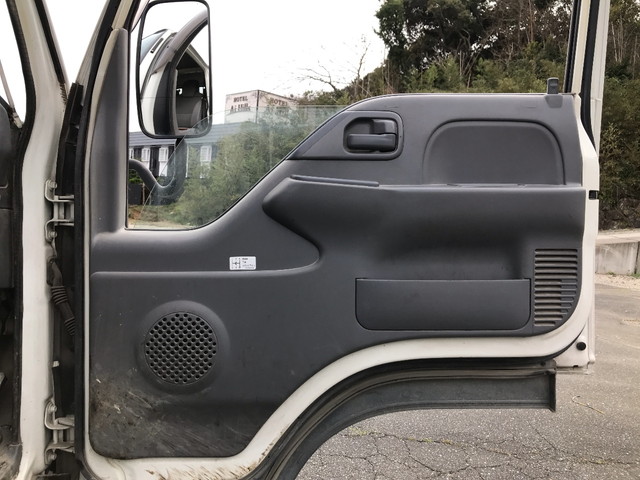 いすゞエルフダブルキャブ（Wキャブ）小型（2t・3t）[写真22]