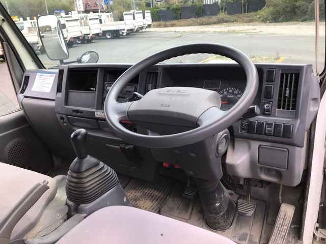 いすゞエルフダブルキャブ（Wキャブ）小型（2t・3t）[写真30]