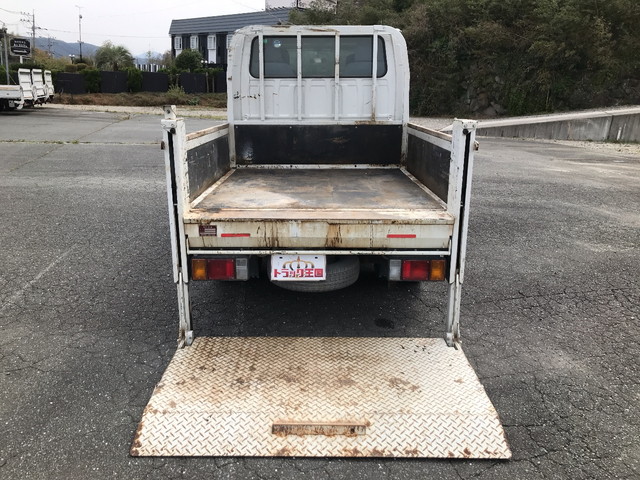 いすゞエルフダブルキャブ（Wキャブ）小型（2t・3t）[写真08]