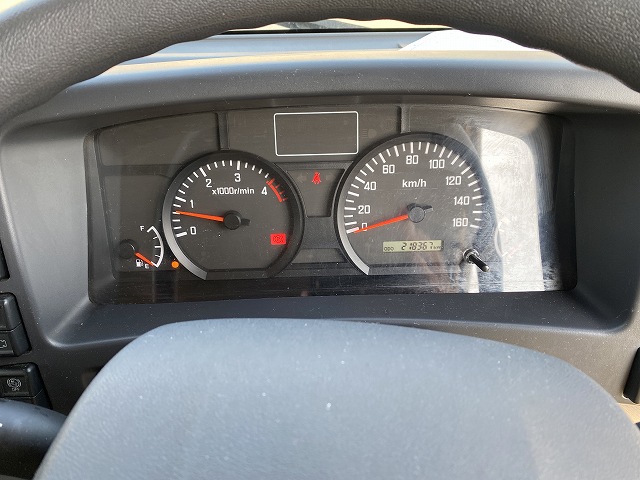 いすゞエルフクレーン3段小型（2t・3t）[写真19]