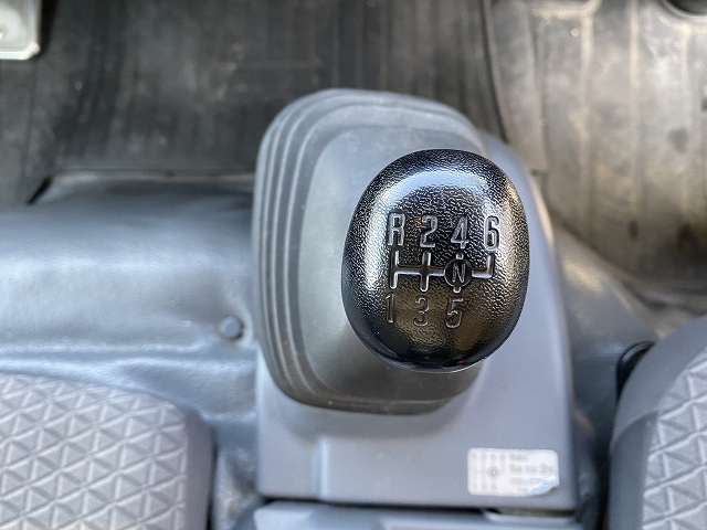 いすゞエルフクレーン3段小型（2t・3t）[写真22]