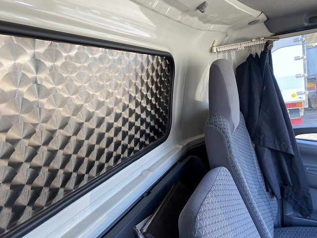 いすゞエルフクレーン3段小型（2t・3t）[写真25]