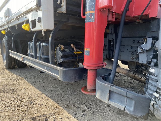 いすゞエルフクレーン3段小型（2t・3t）[写真31]