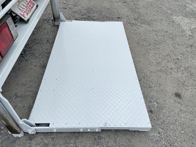 いすゞエルフ平ボディ小型（2t・3t）[写真14]